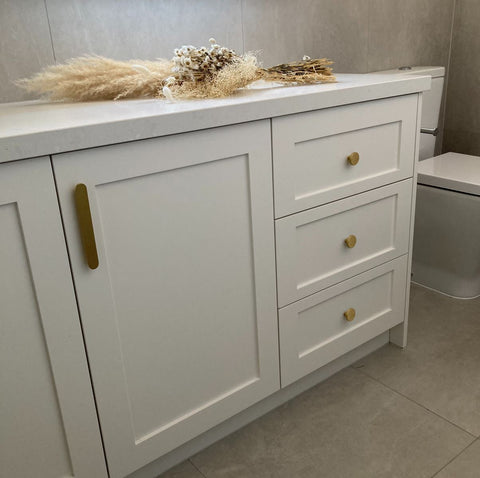 The Art of Cabinet Handle Placement: A Guide for Every Door Profile
