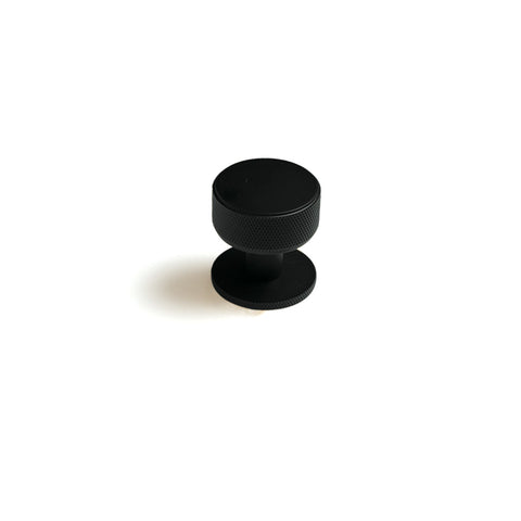Momo Belgravia Cabinet and Appliance Pull Handle