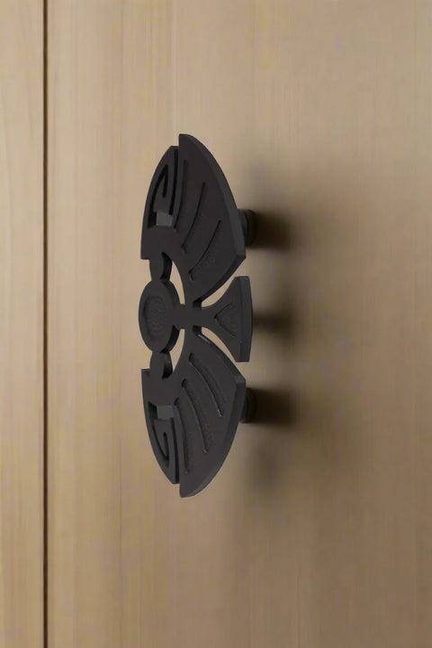 UPTOWN Butterfly Entrance Pull