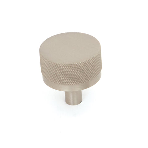 MOMO Bellevue Cabinet and Appliance Pull Handle