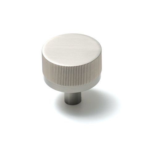MOMO Bellevue Cabinet and Appliance Pull Handle