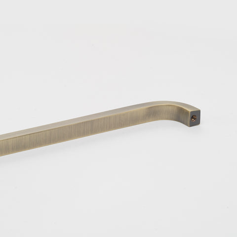 LO & CO - Curve Cabinet and Appliance Pull