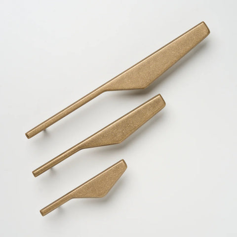 LO & CO - Outline D Cabinet and Appliance Pull Handle