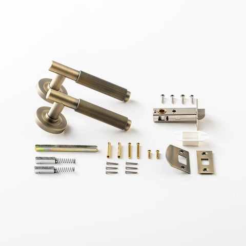 LO & CO - Linear Door Lever