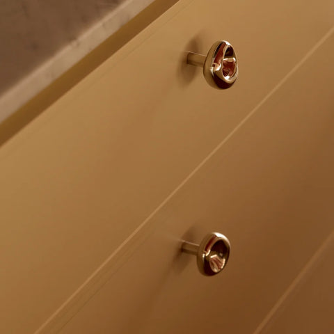 LO & CO INTERIORS - Orietta Knob