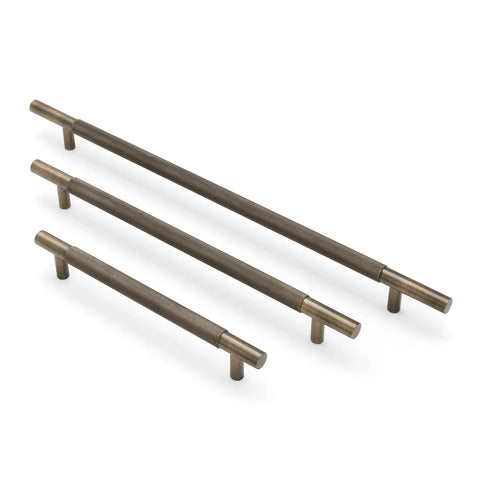 MANOVELLA Knurled Back to Back Door Pull - Charmian