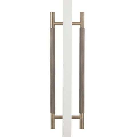 MANOVELLA Knurled Back to Back Door Pull - Charmian