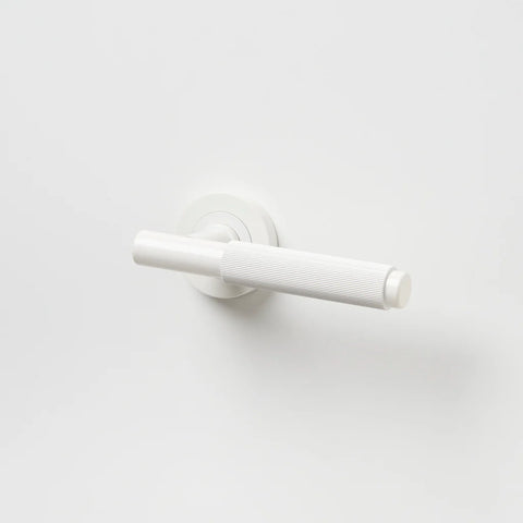 LO & CO - Linear Door Lever