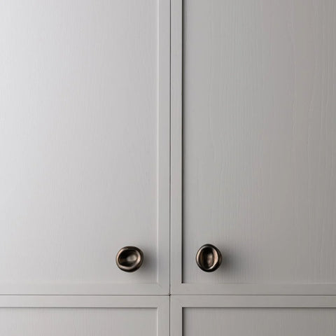 LO & CO INTERIORS - Orietta Knob
