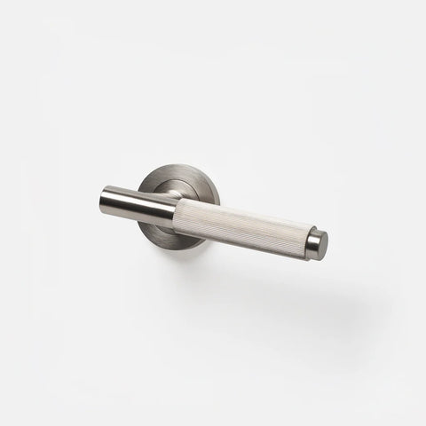 LO & CO - Linear Door Lever