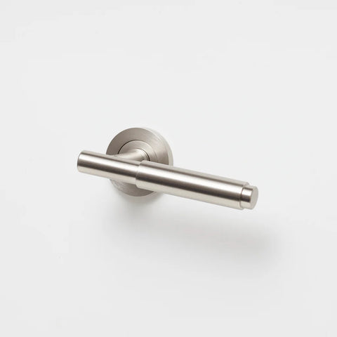 LO & CO - Lola Door Lever